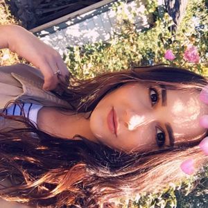 Meet your Posher, Roxana